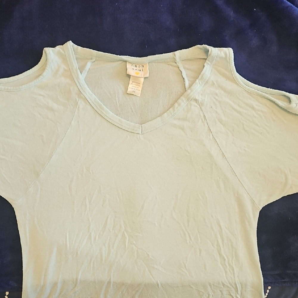 Moon River Women's Light Green Cold Shoulder Blouse